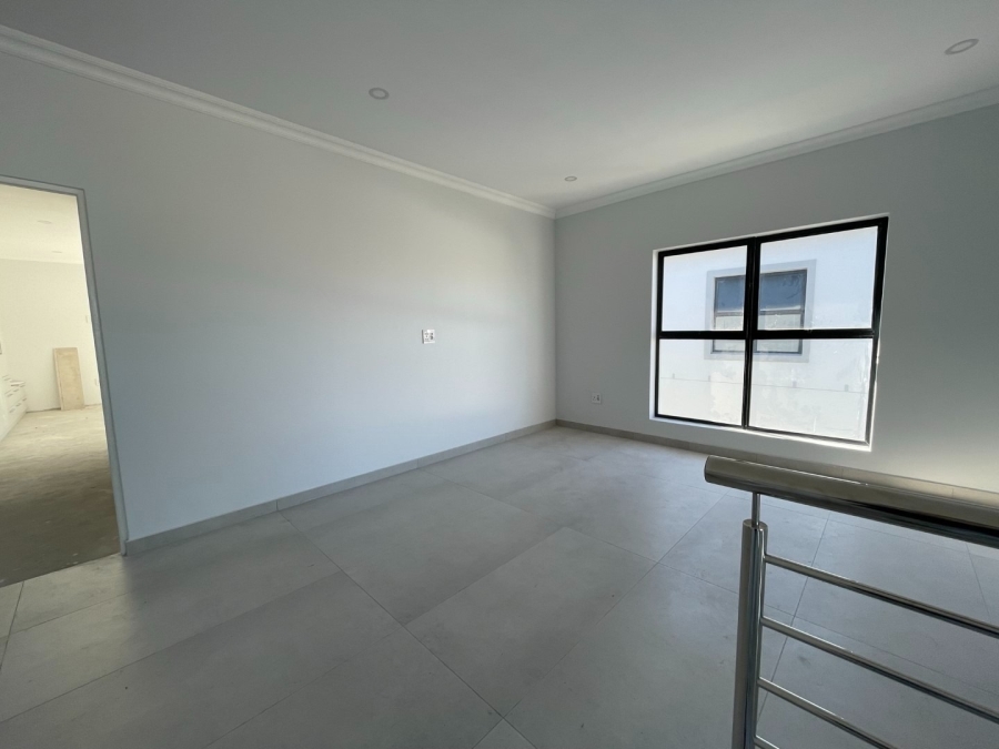 4 Bedroom Property for Sale in Sandown Western Cape